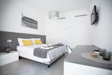 SUITE-DREAMS-APARTMENT-ARENA01.jpg